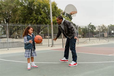 最大80％オフ！ AIR JORDAN 11 RETRO VARSITY RED CHERRY kids-nurie.com