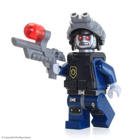 The LEGO Movie MiniFigure - Robo SWAT (w/ Robot Goggles) Set 70808 ...