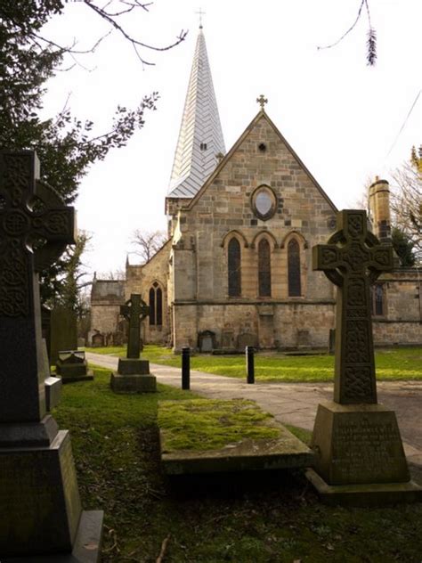 Holy Cross Church, Ryton © Andrew Curtis cc-by-sa/2.0 :: Geograph Britain and Ireland