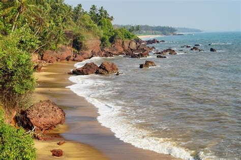 Premium Photo | Kannur beaches malabar coast arabian sea the beaches of the city of kannur are ...