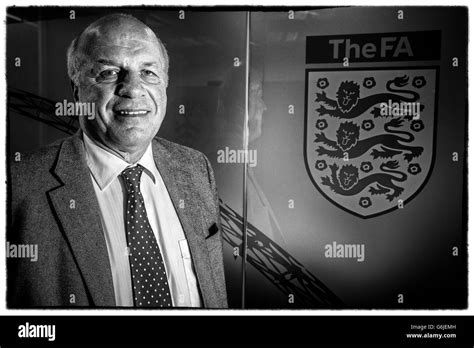 Three lions logo Black and White Stock Photos & Images - Alamy