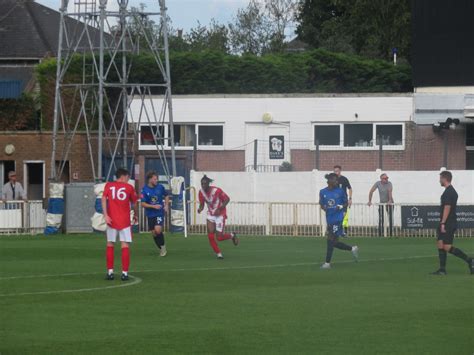 Isthmian League South Central - Met Police FC v Hanworth V… | Flickr