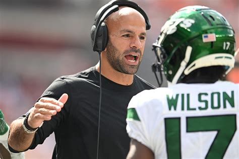 Jets locker room goes wild after thrilling win over Browns