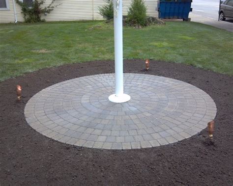 Flagpole Landscaping | Houzz