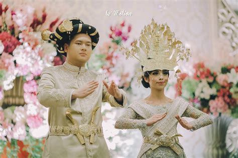 Le Motion Photo: Ikhsan & Diba's Glorious Batak Mandailing Wedding (Pernikahan Adat Batak ...