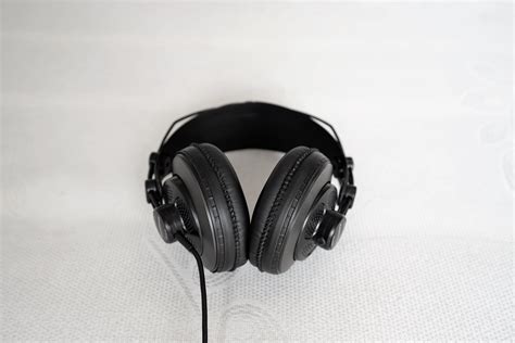 Budget Studio Cans - Samson SR850 Review - Headphone.ph