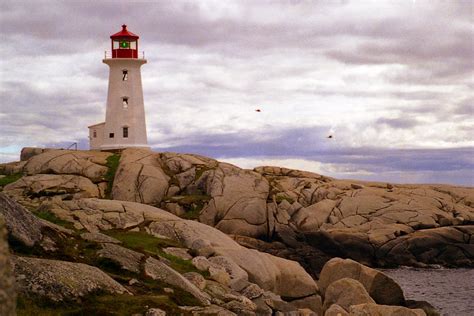 New England Lighthouses: Dark days for Canadian lighthouses