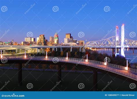 Louisville, Kentucky Skyline at Dawn Stock Image - Image of life ...