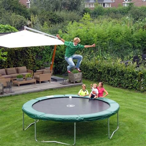 32 Fun Backyard Trampoline Ideas