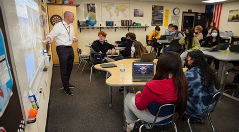 Utah Gov. Spencer Cox, First Lady Abby Cox volunteer as substitute ...