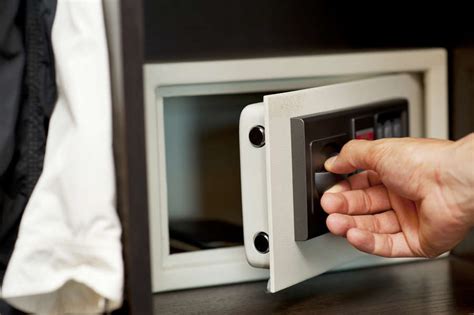 How Safe Are Hotel Safes? Video Reveals How Default Code Opens Safes - Thrillist