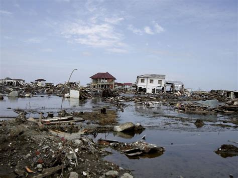 Free picture: flooding, 2004, tsunami, aceh, destroyed, rubble, water, Indonesia