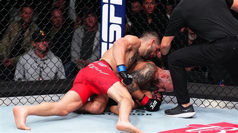 Ilia Topuria knocks Alexander Volkanovski out cold to become ...