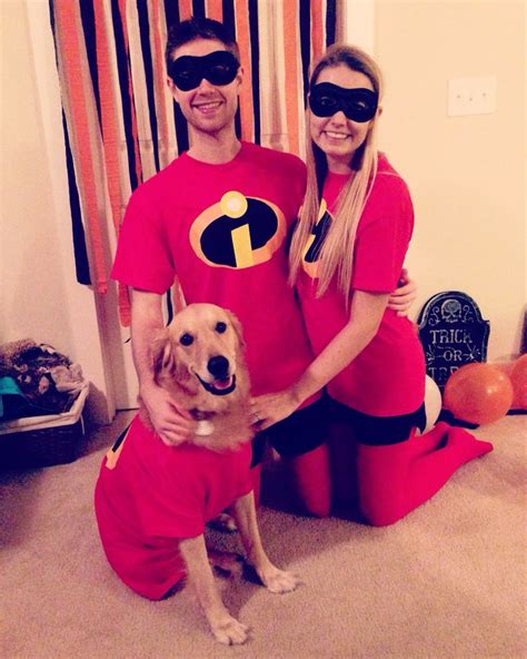 The Incredibles with incredi-dog Halloween family costume idea | Dog ...