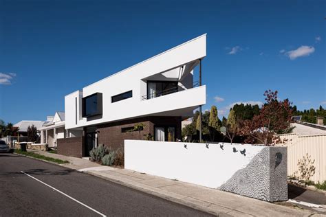 Triangle House / Robeson Architects | ArchDaily