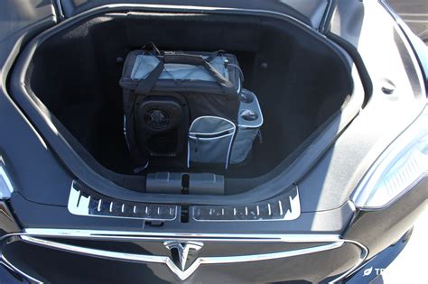 Tesla-Model-S-Frunk-Organizer-Cooler-4 - TESLARATI