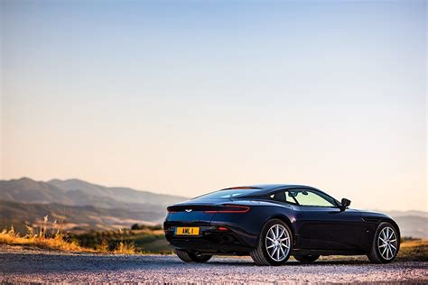 ASTON MARTIN DB11 specs - 2016, 2017, 2018 - autoevolution