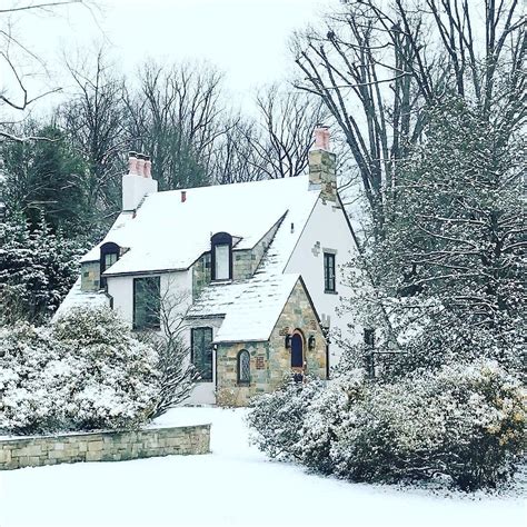 Better Homes & Gardens: “@loithai's snow-covered country house is breathtaking!” | Winter house ...