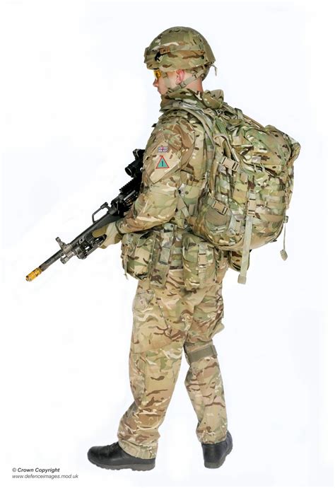 SNAFU!: British Forces to receive new kit...Virtus body armour, Virtus helmet and the Dynamic ...