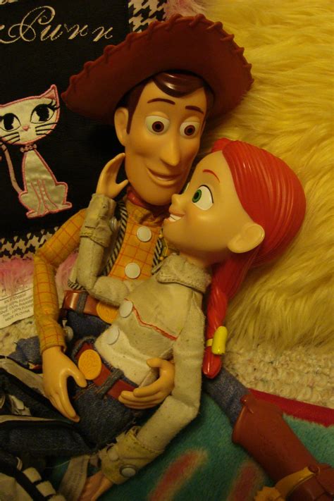 Toy Story Woody And Jessie Kissing