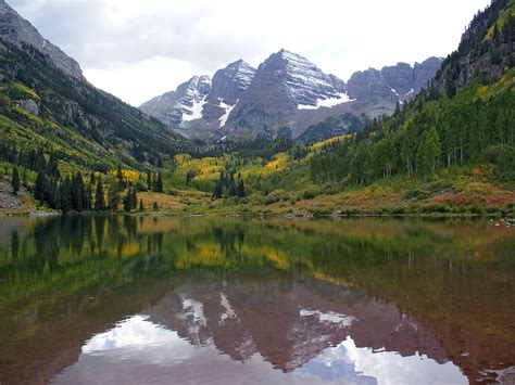 Maroon Lake and Maroon Bells: the Maroon Bells, Colorado