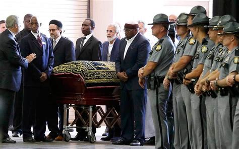 Thousands gather for Muslim funeral honoring Muhammad Ali - Brainerd Dispatch | News, weather ...