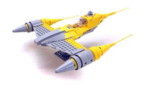 Naboo Starfighter - LEGO set #7877-1 (Building Sets > Star Wars > Episode I)