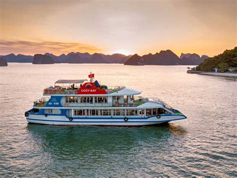 Halong Bay Luxury Day Tour With Transfer from Hanoi