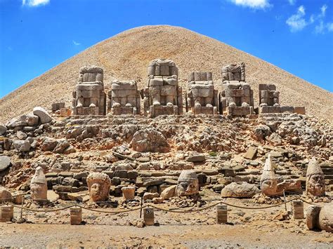 Nemrut Dağı: Doğa ve Tarihin Zirvedeki Buluşması • theMagger