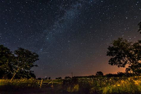 How to turn a night-time walk into a chance to grab magnificent images of the night sky ...