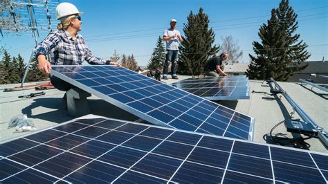 10 Best Solar Stocks To Invest In Today | GOBankingRates