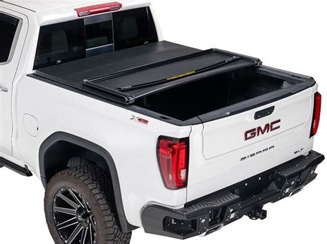 2020 GMC Sierra 1500 Gator SFX Tri-Fold Tonneau Cover | Tonneau cover, Tri fold tonneau cover ...