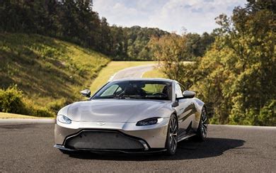 2019 Aston Martin Vantage Wallpapers, Specs & Videos - 4K HD - WSupercars