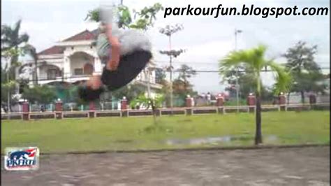 Front flip tutorial (Download)