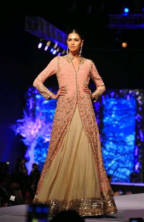 Fashion: Manish Malhotra's Collection at CPAA Fashion Show 2015 | Fashion, Manish malhotra ...