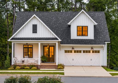 Best Garage Door Styles for a Modern Farmhouse - Fine Homebuilding