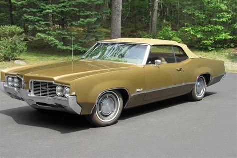 1969 OLDSMOBILE DELTA 88 CONVERTIBLE