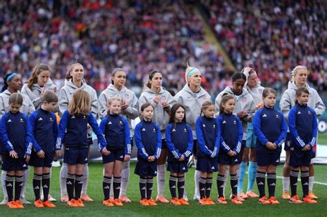 Twitter Erupts As Members Of U.S. Women’s Soccer Team Refuse To Sing ...