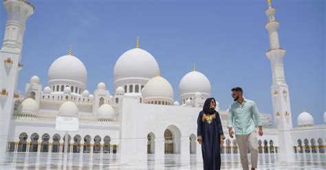 From Dubai: Abu Dhabi Sheikh Zayed Mosque Guided Tour | GetYourGuide