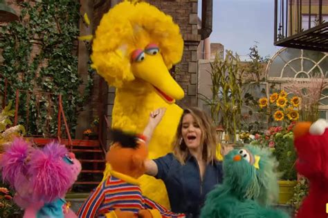 Maren Morris Encourages Kids to Be Persistent on 'Sesame Street'