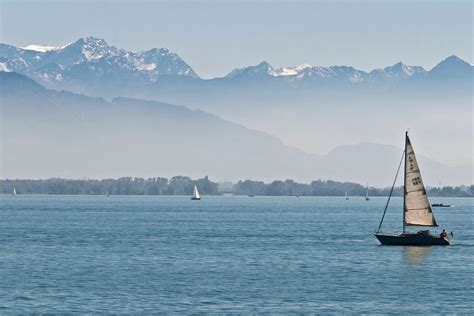 Lake Bodensee ... borders of Germany, Austria, Switzerland Beautiful ...