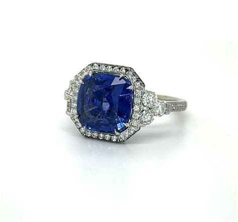 Cushion-Cut Sapphire Ring With Diamond Details Los Angeles | Peter Norman