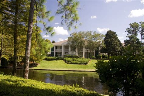 Port Orleans Riverside: Magnolia Bend Mansion Buildings