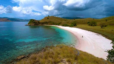 11 Beautiful Beaches in East Nusa Tenggara | Authentic Indonesia