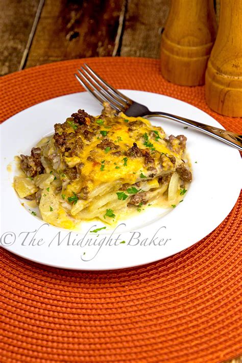 Cheesy Beef & Potatoes Casserole - The Midnight Baker