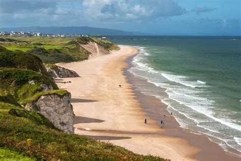 10 Stunningly Beautiful Beaches in Ireland - Follow Me Away