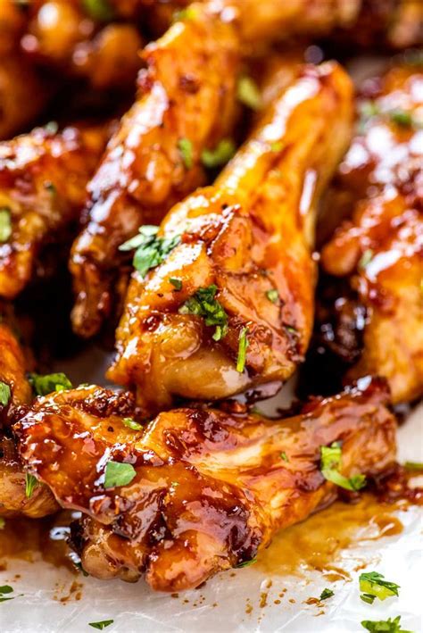 Honey Garlic Chicken Wings! These Honey Garlic Chicken Wings are baked ...