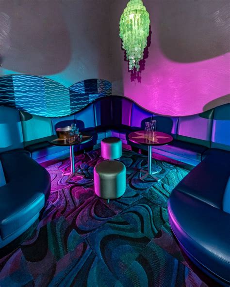 VIP | The Reef Night Club | Bottle Service, Dance Club, 4 Bars, WI Dells