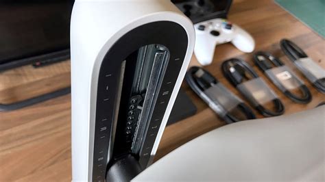 Alienware AW2723DF review: The perfect 27" IPS gaming monitor dominates ...