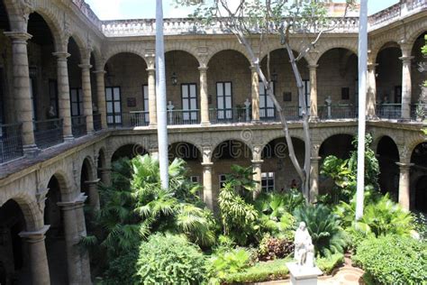 Cuban National Museum of Fine Arts, Havana Editorial Image - Image of ...